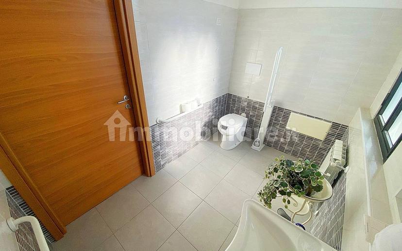 Loft via Don Giovan Battista Radice 10, Saronno — foto 2 di 84