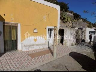 Casale via Campo Inglese, Ponza — foto 8 di 11