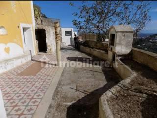 Casale via Campo Inglese, Ponza — foto 2 di 11