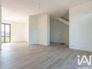 Villa unifamiliare LocalitÃ  Valle Cascia, Montecassiano — foto 9 di 26