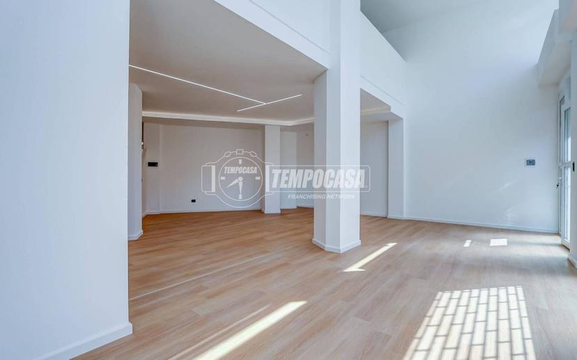 Loft via Briante 22, Centro, Somma Lombardo — foto 22 di 29