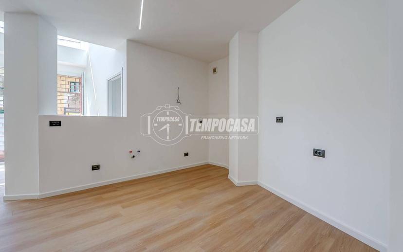 Loft via Briante 22, Centro, Somma Lombardo — foto 2 di 29