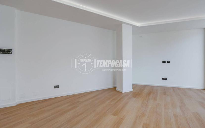 Loft via Briante 22, Centro, Somma Lombardo — foto 11 di 29