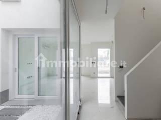 Villa a schiera via Vittorio Veneto, Centro, Appiano Gentile — foto 9 di 17