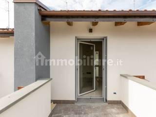 Villa a schiera via Vittorio Veneto, Centro, Appiano Gentile — foto 5 di 17