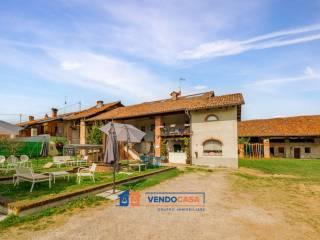 Villa bifamiliare Strada Sant'Anna 52, Massimini, Carrù — foto 25 di 34