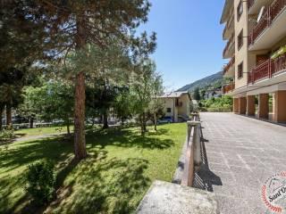 Appartamento via Parigi 72, Centro, Aosta — foto 2 di 37