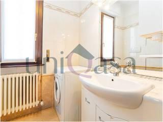 Trilocale ottimo stato, primo piano, Valmadrera — foto 11 di 56
