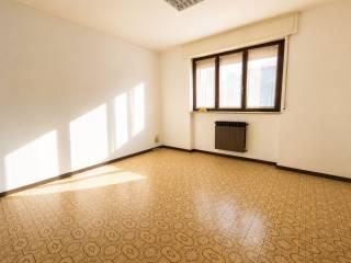 Bilocale via Masolino da Panicale 1, Centro, Tradate — foto 15 di 18