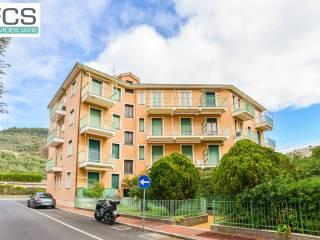Bilocale via Gioacchino Rossini 16, Centro, Finale Ligure — foto 14 di 24