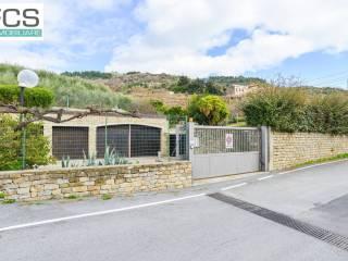 Bilocale via Gioacchino Rossini 16, Centro, Finale Ligure — foto 16 di 24
