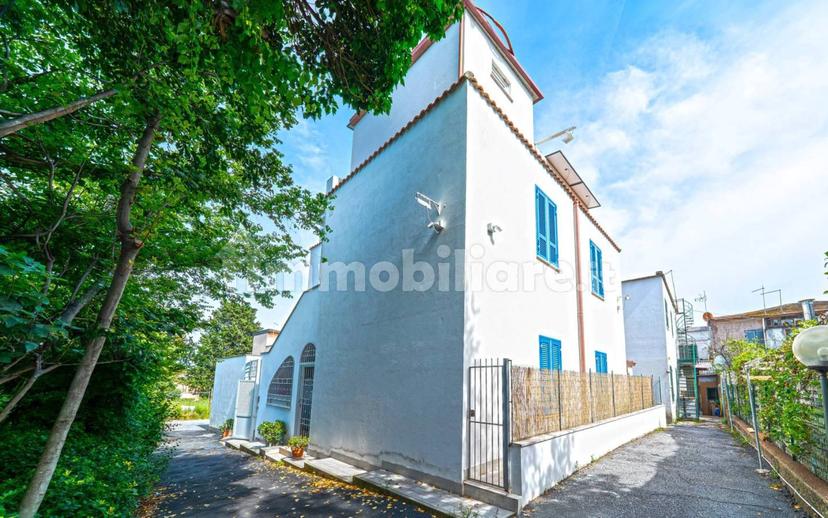Villa bifamiliare via Ladislao Odescalchi, Centro, Santa Marinella — foto 11 di 70