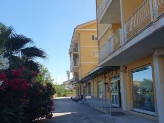 Quadrilocale viale Senatore Parodi traversa 6, Vibo Marina, Vibo Valentia — foto 3 di 9