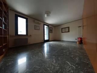 Stanza in affitto in appartamento via Roma, Maniago — foto 2 di 20