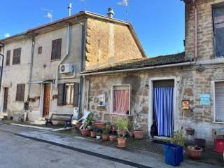 Trilocale via Enrico Celestini, Vasanello — foto 7 di 22