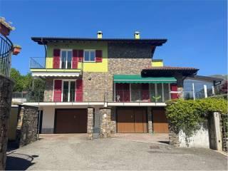 Villa bifamiliare, ottimo stato, 155 m², Centro, Omegna — foto 2 di 28