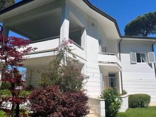 Villa unifamiliare via 20 Settembre, Roma Imperiale, Forte dei Marmi — foto 42 di 56