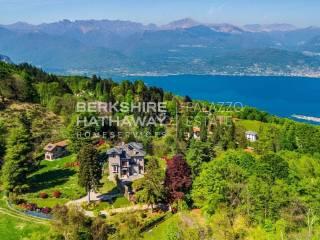 Villa unifamiliare, ottimo stato, 589 m², Stresa
