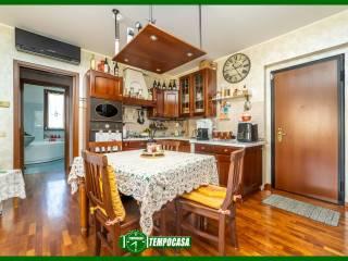 Trilocale via Monte Grappa 18, Centro, Concorezzo — foto 11 di 21