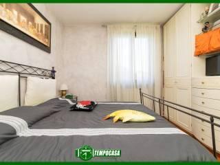 Trilocale via Monte Grappa 18, Centro, Concorezzo — foto 5 di 21