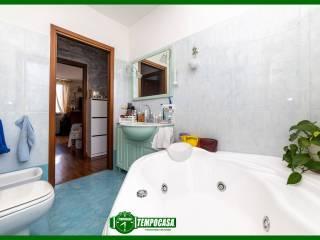 Trilocale via Monte Grappa 18, Centro, Concorezzo — foto 3 di 21