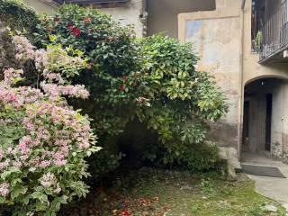 Monolocale da ristrutturare, secondo piano, Centro, Baveno — foto 9 di 27