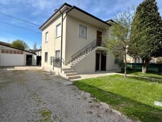 Villa unifamiliare via Giuseppe Di Vittorio, Centro, San Possidonio — foto 6 di 10