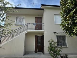 Villa unifamiliare via Giuseppe Di Vittorio, Centro, San Possidonio — foto 2 di 10