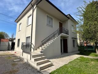 Villa unifamiliare via Giuseppe Di Vittorio, Centro, San Possidonio — foto 8 di 10