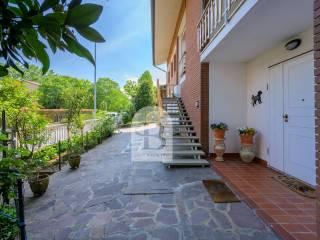 Villa bifamiliare via Gioacchino Rossini, Centro, Castelvetro di Modena — foto 6 di 75
