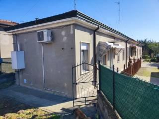 Villa bifamiliare, buono stato, 71 m², Centro, Porto Viro — foto 7 di 18