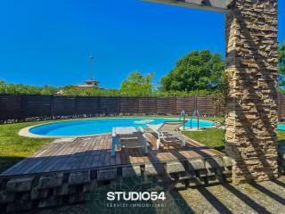 Villa bifamiliare viale delle Rondini 20, Caorle — foto 3 di 39