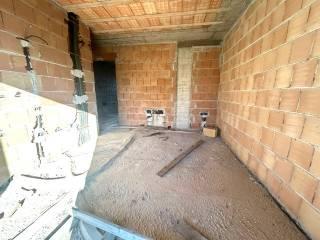 Trilocale nuovo, piano rialzato, Centro, Cepagatti