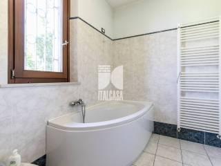 Villa bifamiliare via Eugenio Montale, Porto Mantovano — foto 8 di 50