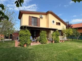 Villa unifamiliare, ottimo stato, 160 m², Rosciano