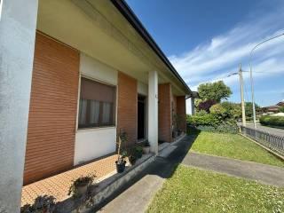 Villa unifamiliare via Cantelma 3, Centro, Suzzara — foto 8 di 17