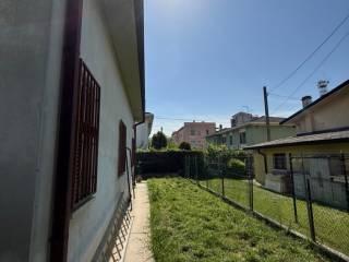 Villa unifamiliare via Cantelma 3, Centro, Suzzara — foto 7 di 17