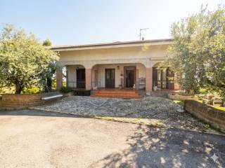 Villa bifamiliare Contrada Fiorano, Loreto Aprutino — foto 33 di 42