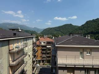 Appartamento via Daniele Maffeis 3, Centro, Gazzaniga — foto 9 di 20