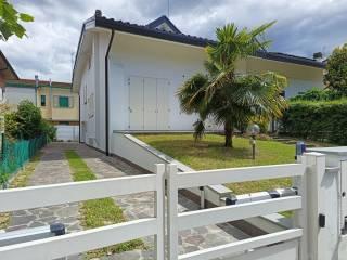 Villa bifamiliare via Piero Calamandrei 13, Lugo — foto 36 di 44