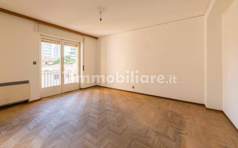 Appartamento via Manzoni, Centro, Gorizia
