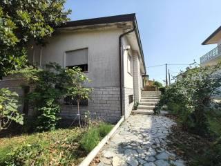 Villa unifamiliare via Giacomo Puccini, Loreo — foto 6 di 37