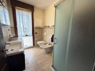 Trilocale via Antonio Cugini, Buco del Signore - Acque Chiare, Reggio Emilia — foto 4 di 12
