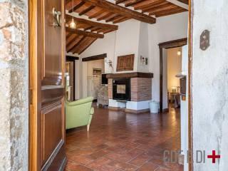 Trilocale via Generale Orsini, Centro, Pitigliano — foto 21 di 26