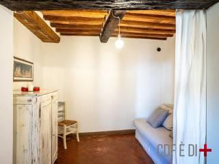 Trilocale via Generale Orsini, Centro, Pitigliano — foto 18 di 26
