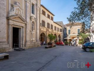 Trilocale via Generale Orsini, Centro, Pitigliano — foto 22 di 26