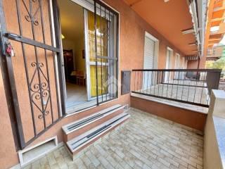 Monolocale via Aurelia 149, Centro, San Bartolomeo al Mare — foto 9 di 15