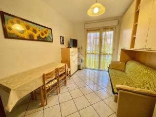 Monolocale via Aurelia 149, Centro, San Bartolomeo al Mare — foto 15 di 15