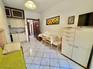 Monolocale via Aurelia 149, Centro, San Bartolomeo al Mare — foto 8 di 15