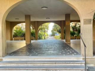 Monolocale via Aurelia 149, Centro, San Bartolomeo al Mare — foto 12 di 15